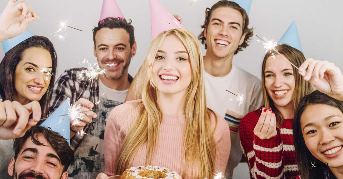 Originální dárky na míru obdarované osobě vhodných k narozeninám.