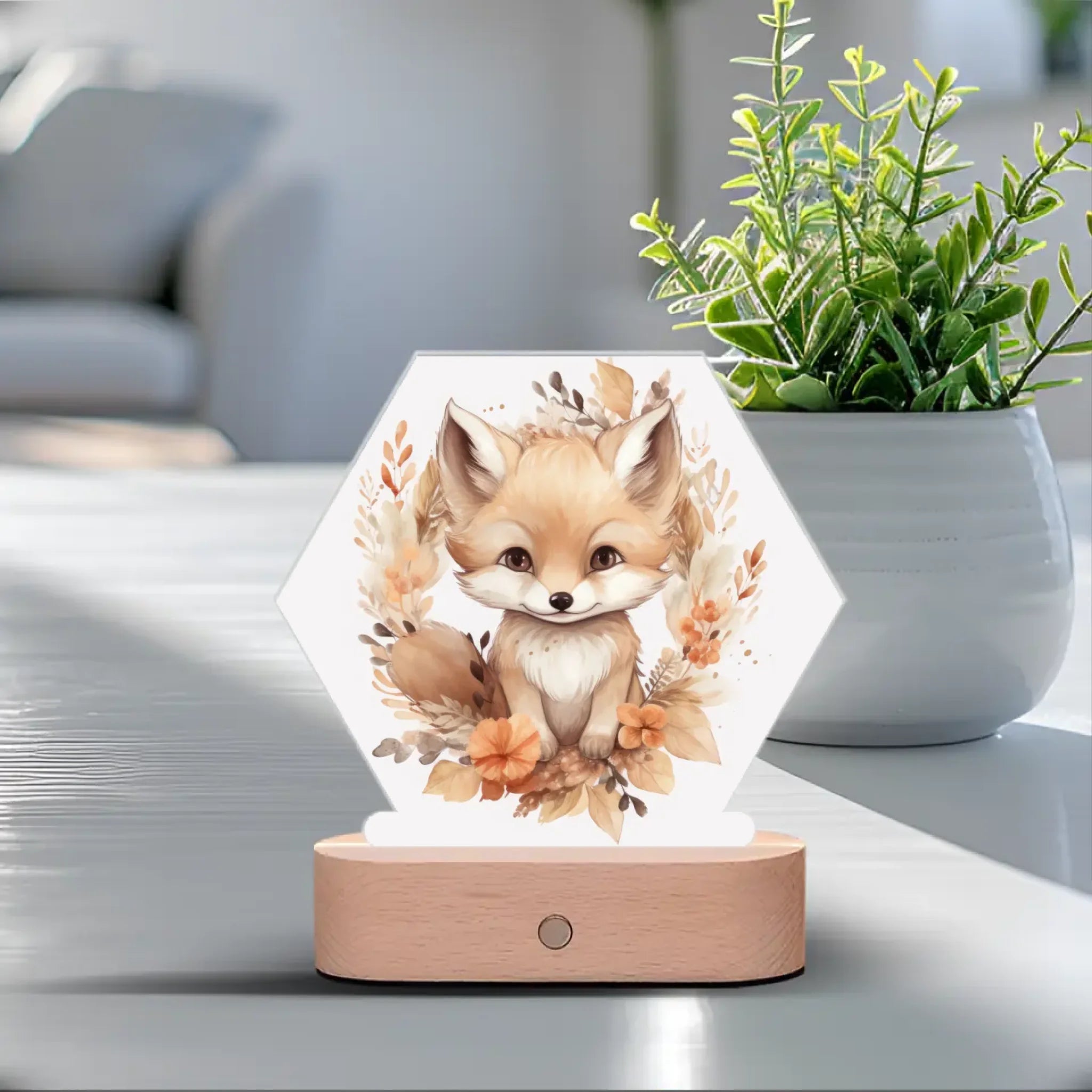 Lampa se zvířátky v květinách