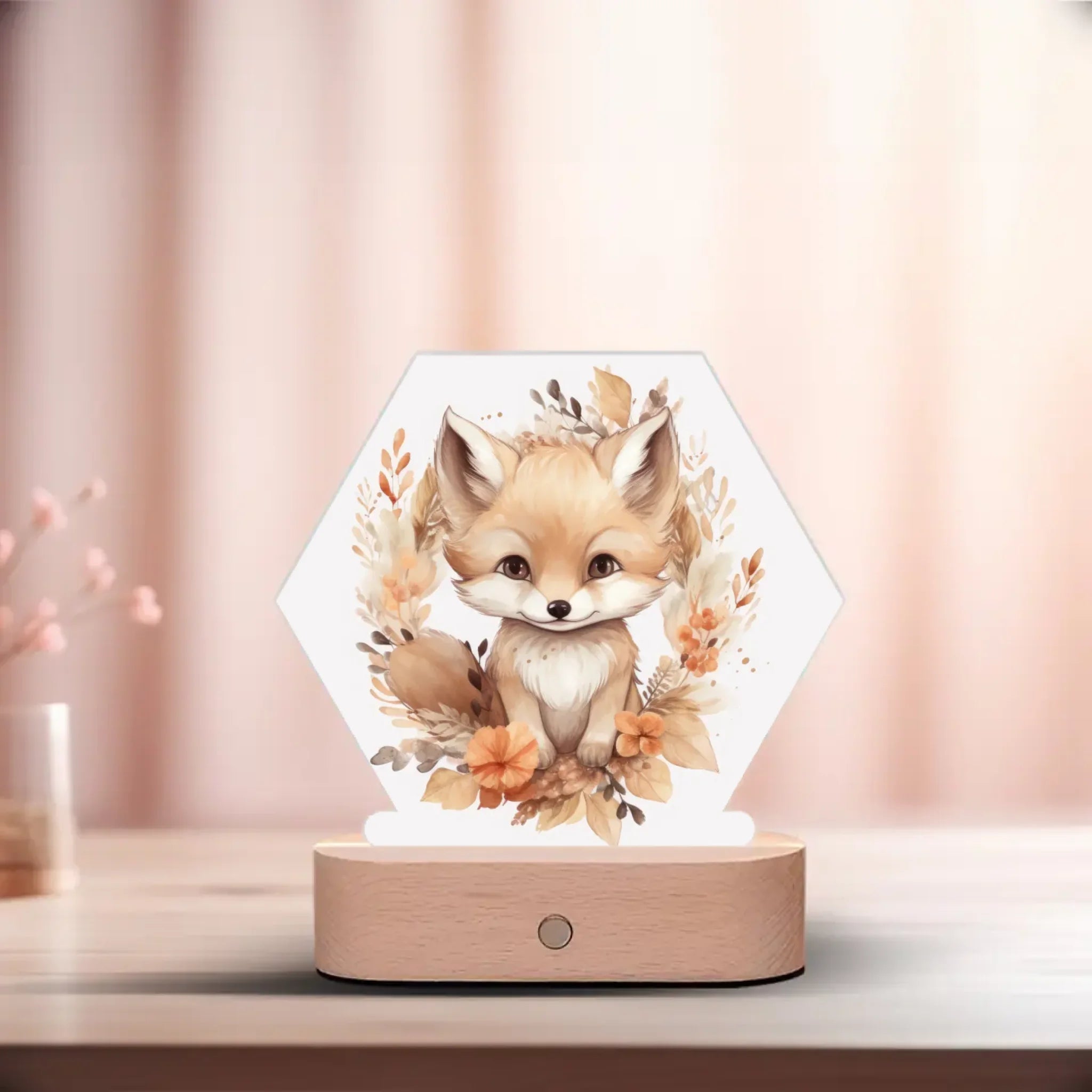 Lampa se zvířátky v květinách